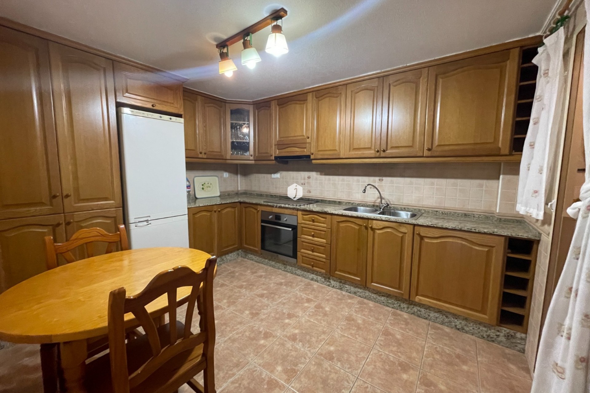 Aus zweiter Hand - Villa -
Almoradí - Inland