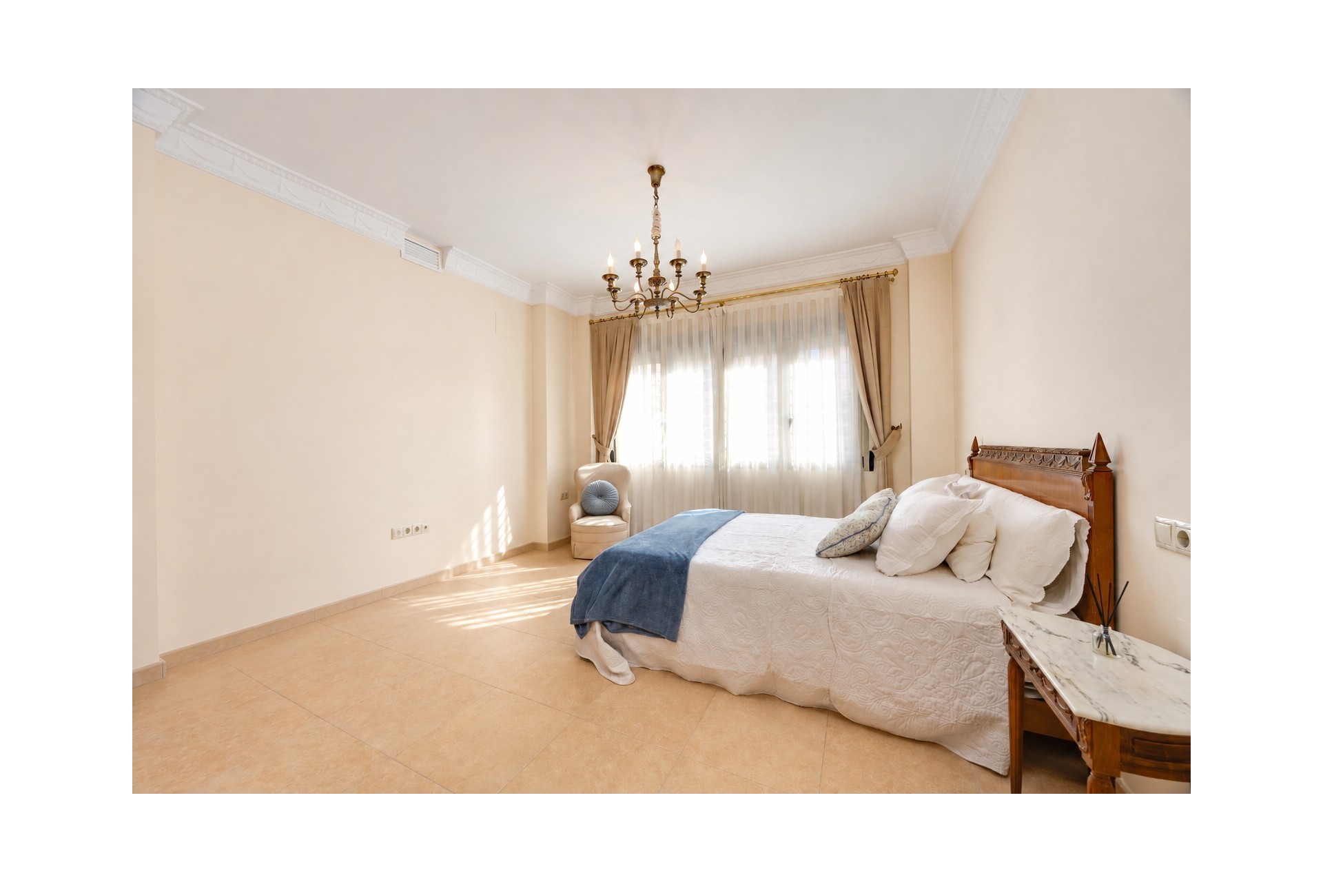 Aus zweiter Hand - Villa -
Benejúzar - Inland