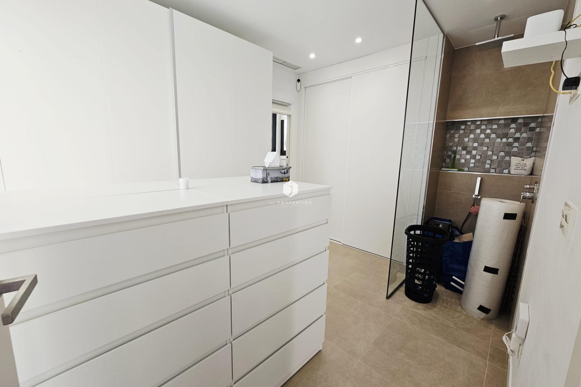 Aus zweiter Hand - Villa -
Benijofar - Benimar