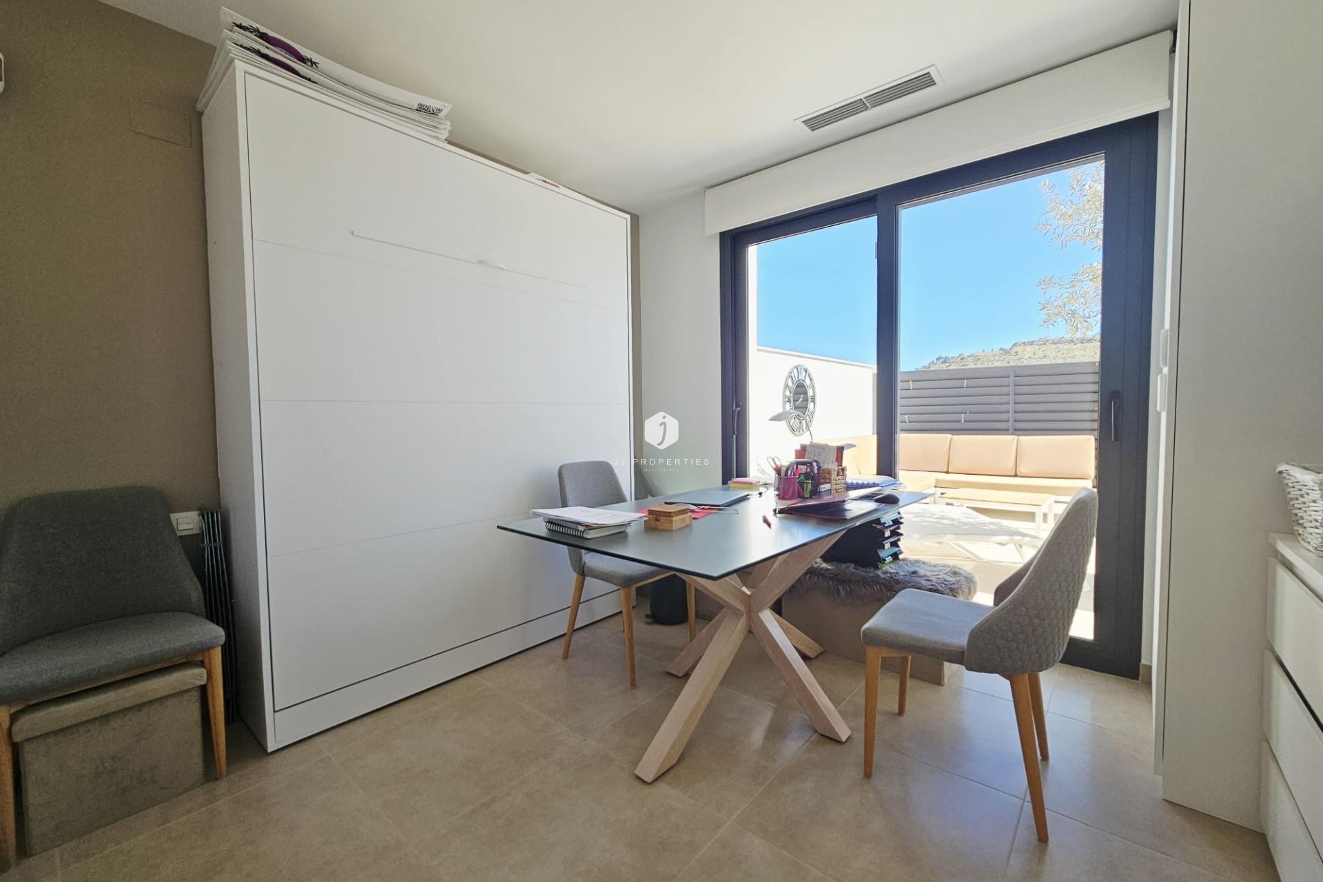 Aus zweiter Hand - Villa -
Benijofar - Benimar