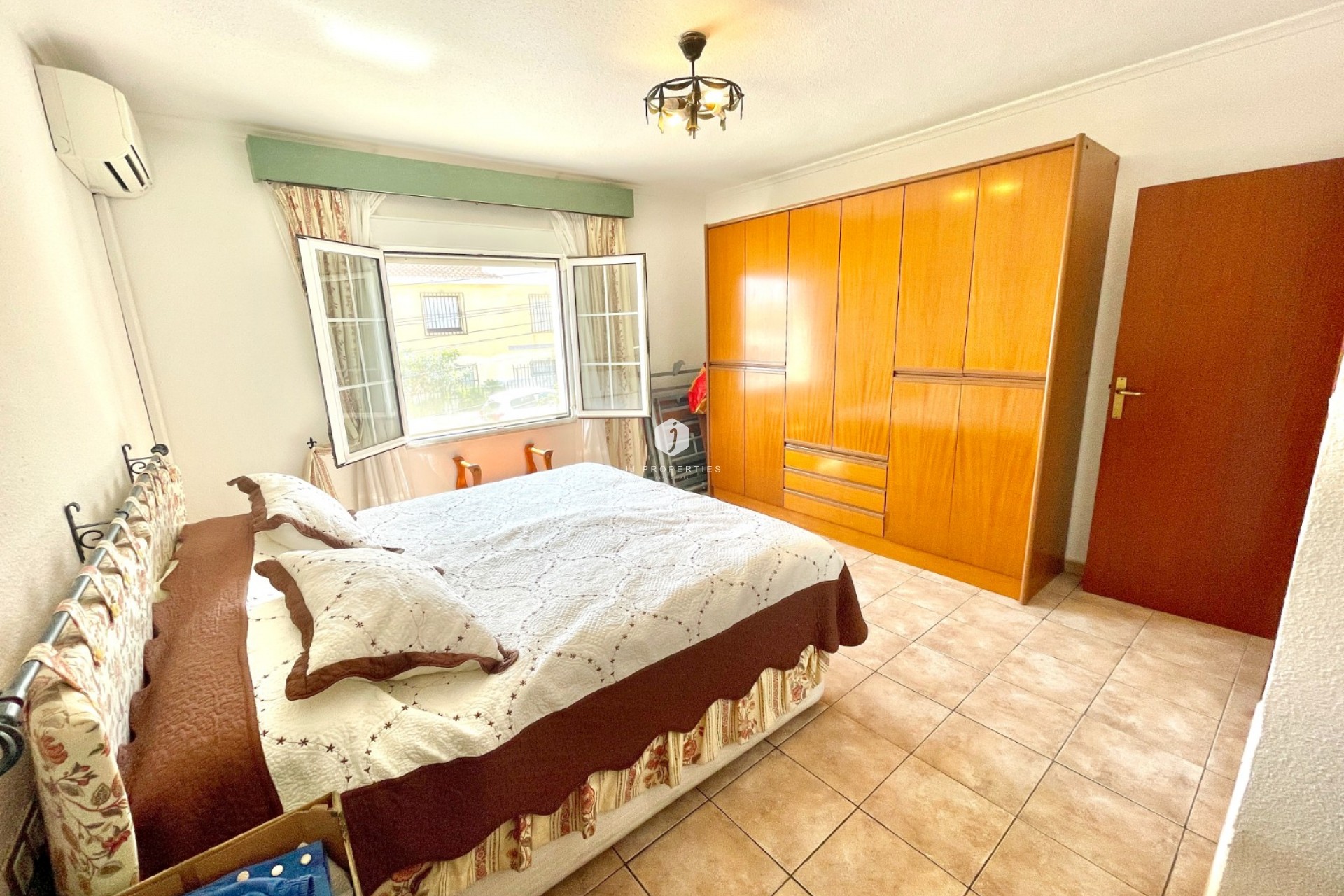 Aus zweiter Hand - Villa -
Benijofar - Costa Blanca
