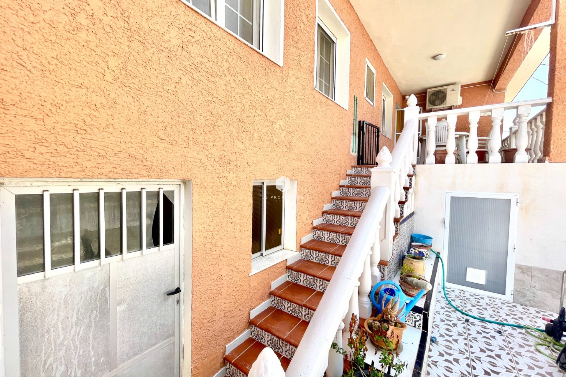 Aus zweiter Hand - Villa -
Benijofar - Costa Blanca