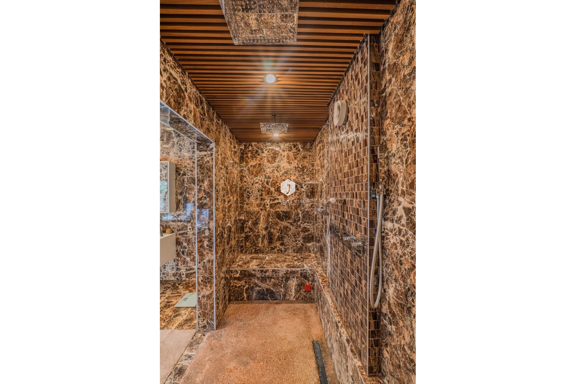 Aus zweiter Hand - Villa -
Benijofar - Residencial Benimar