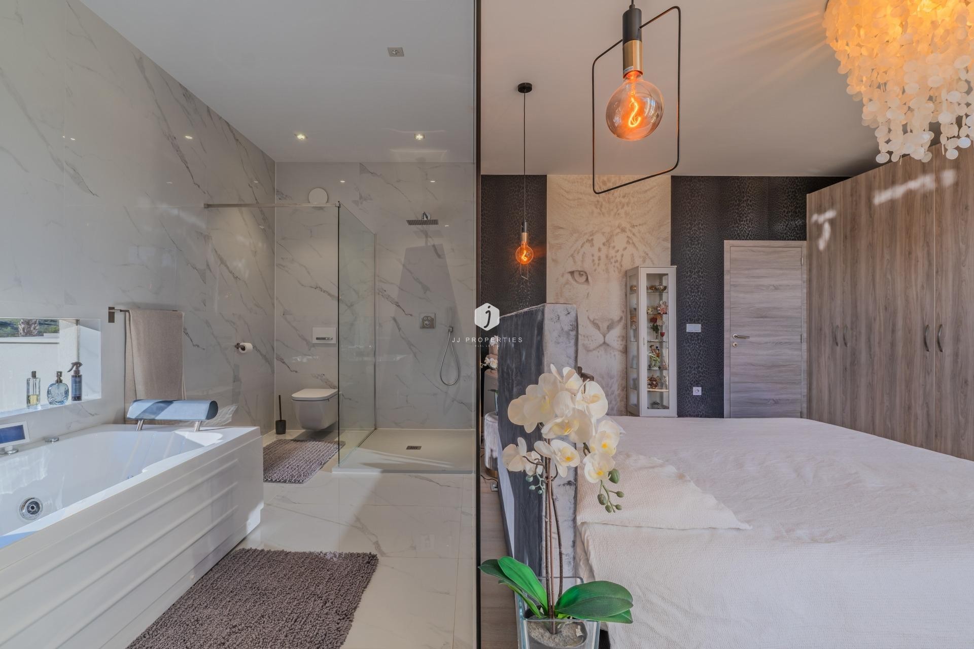 Aus zweiter Hand - Villa -
Benijofar - Residencial Benimar