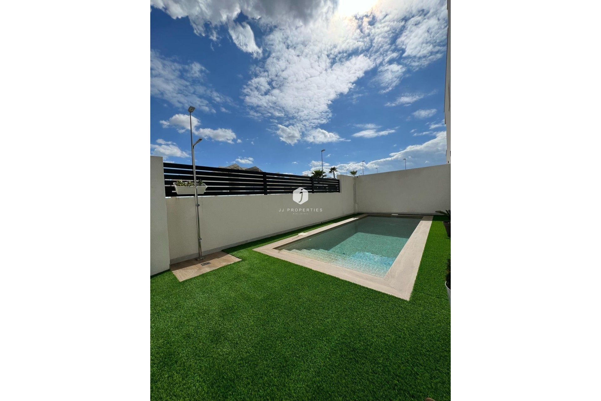 Aus zweiter Hand - Villa -
Benijofar