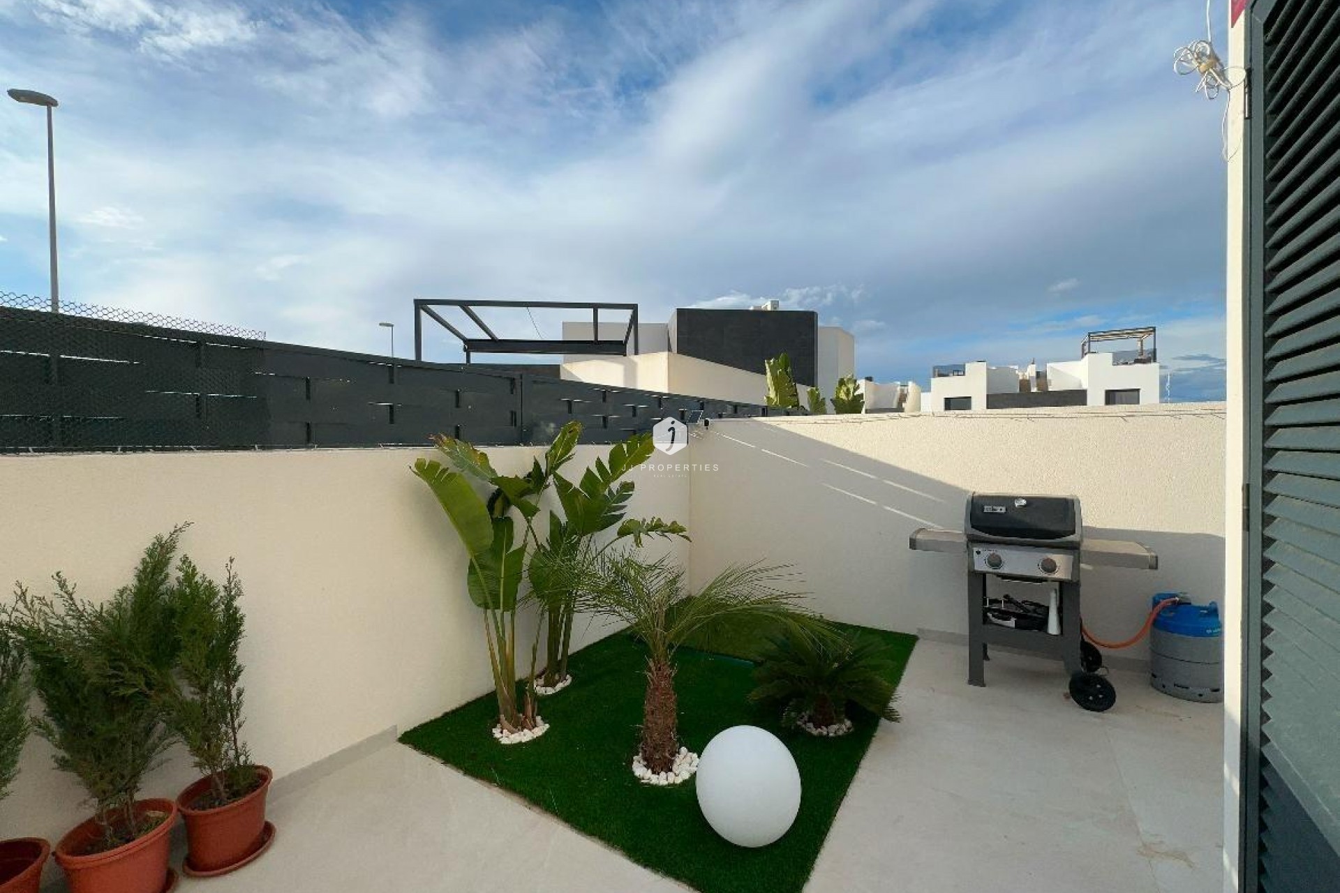 Aus zweiter Hand - Villa -
Benijofar