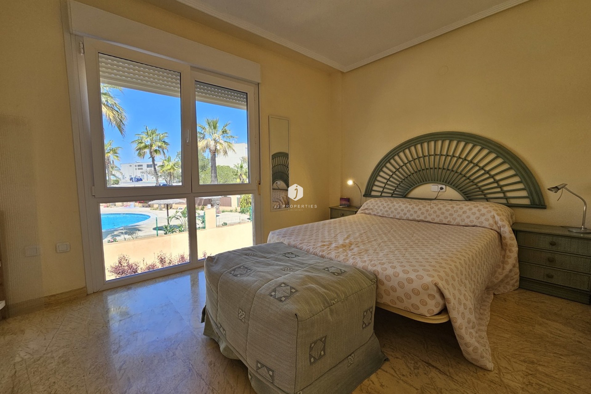 Aus zweiter Hand - Villa -
Cabo Roig - Costa Blanca
