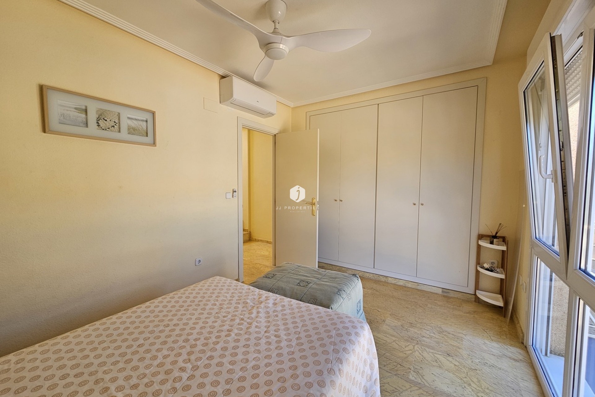 Aus zweiter Hand - Villa -
Cabo Roig - Costa Blanca