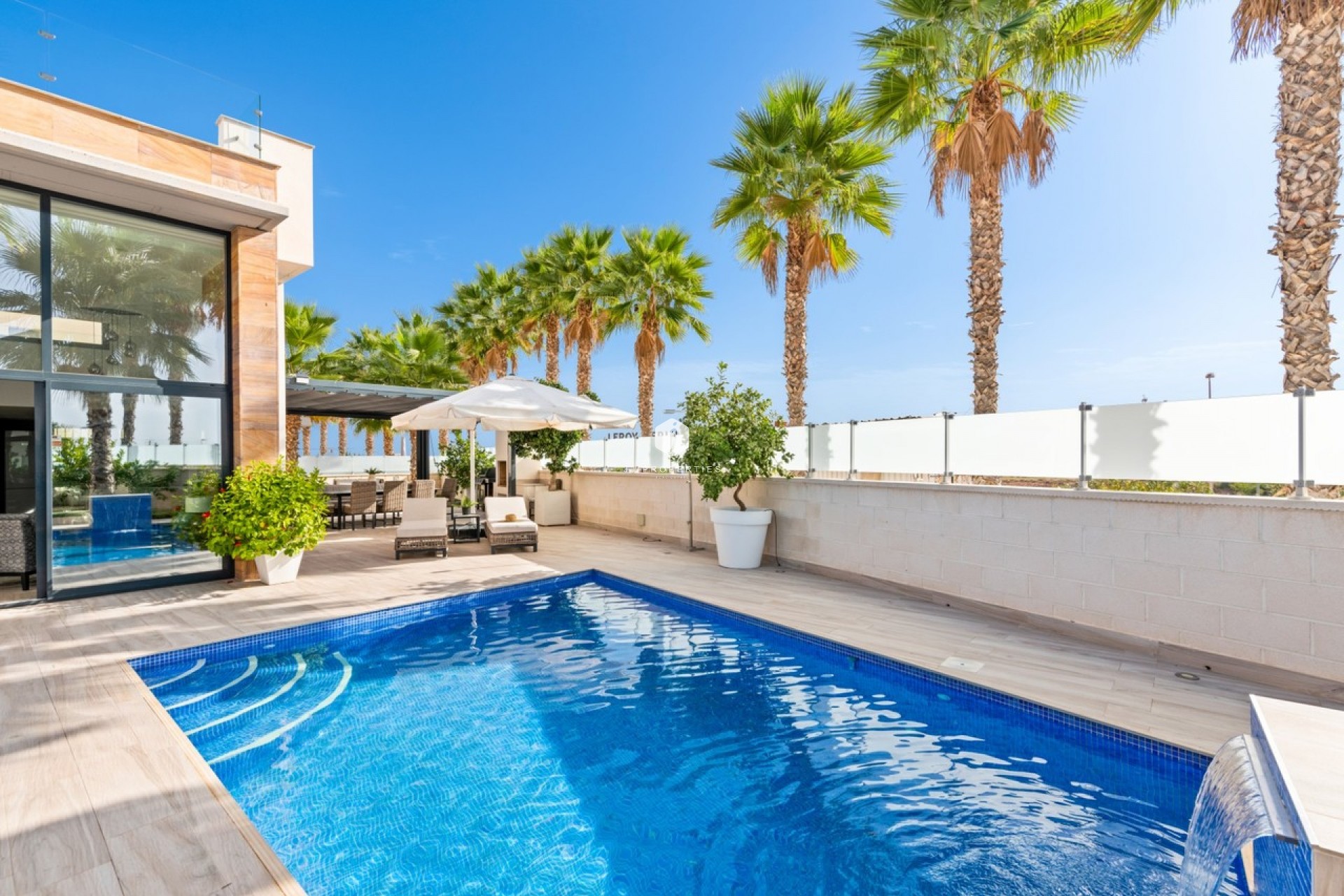 Aus zweiter Hand - Villa -
Cabo Roig - Costa Blanca