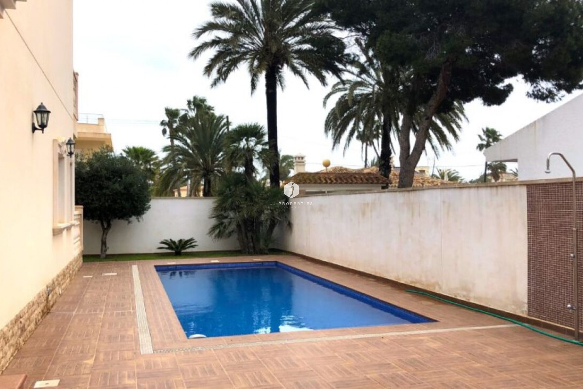 Aus zweiter Hand - Villa -
Cabo Roig - Costa Blanca