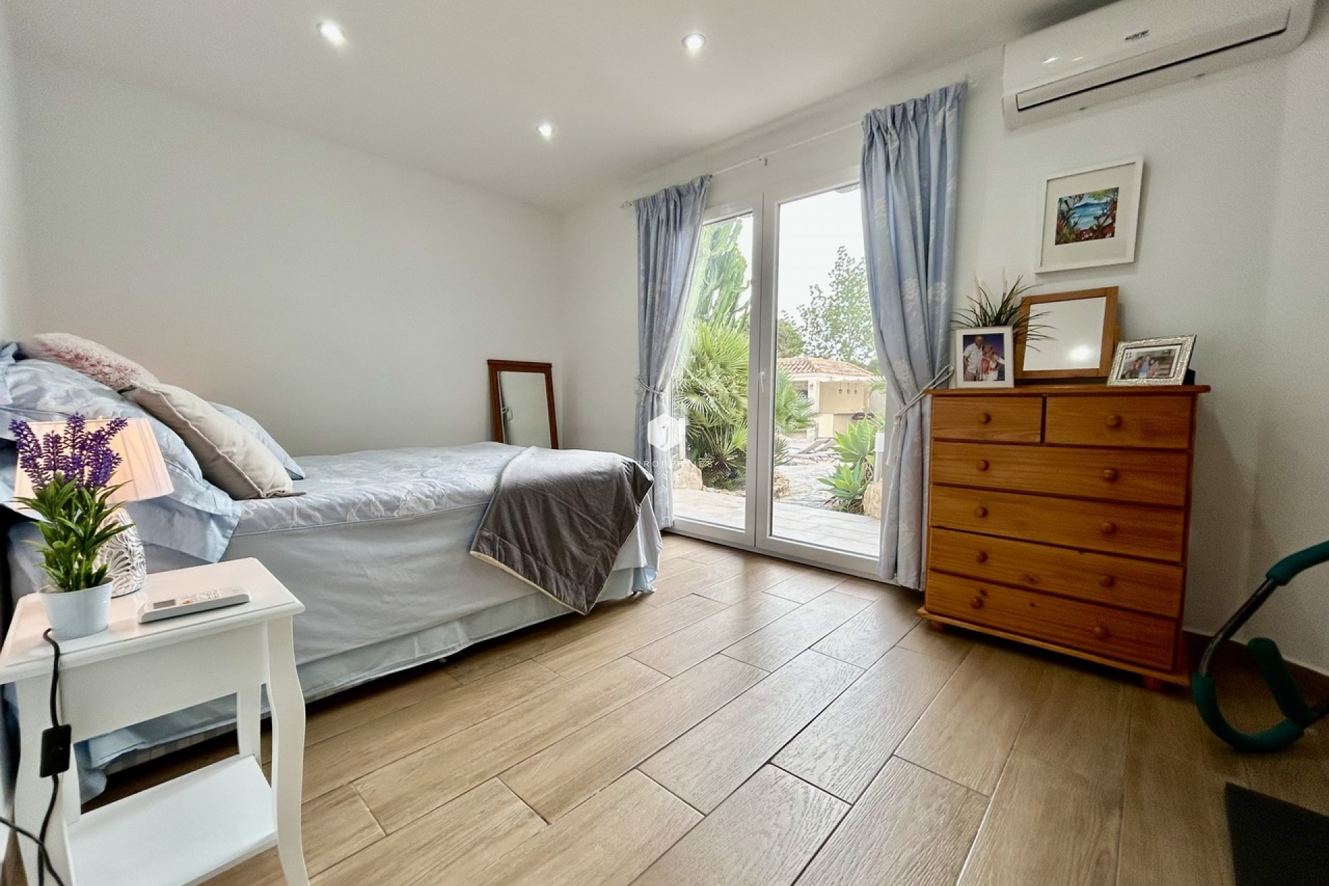 Aus zweiter Hand - Villa -
Cabo Roig - Costa Blanca