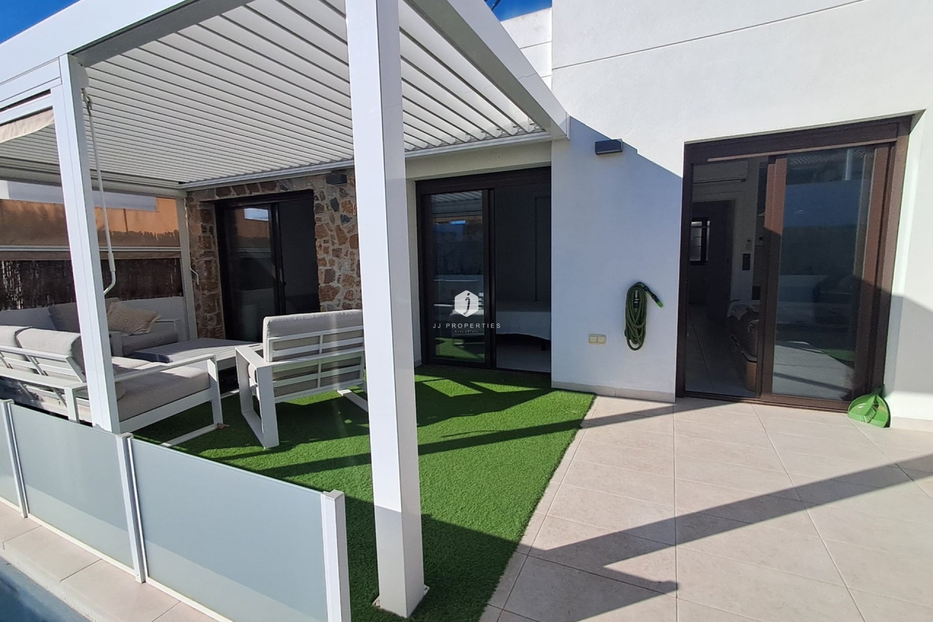 Aus zweiter Hand - Villa -
Cabo Roig - Costa Blanca