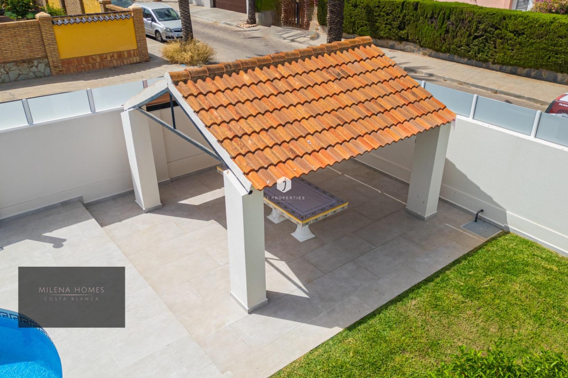 Aus zweiter Hand - Villa -
Cabo Roig