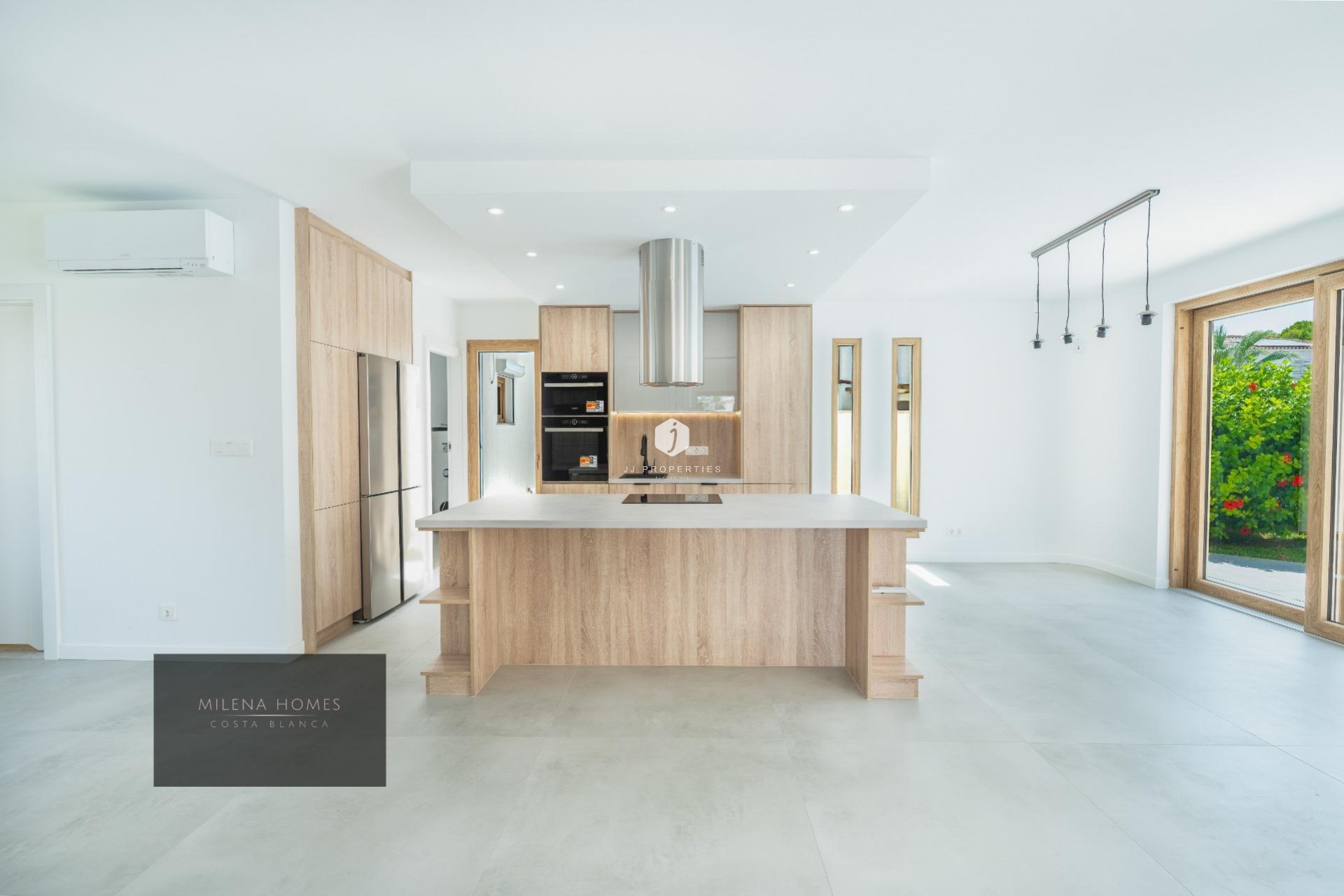 Aus zweiter Hand - Villa -
Cabo Roig