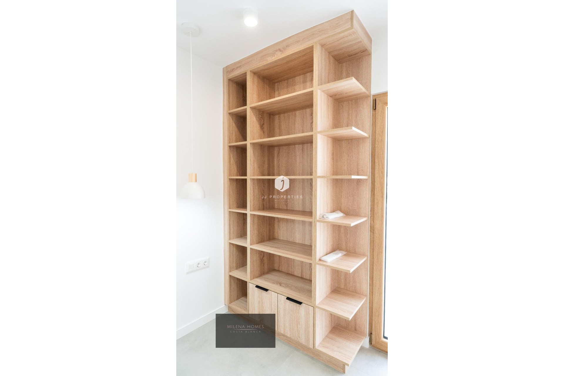 Aus zweiter Hand - Villa -
Cabo Roig