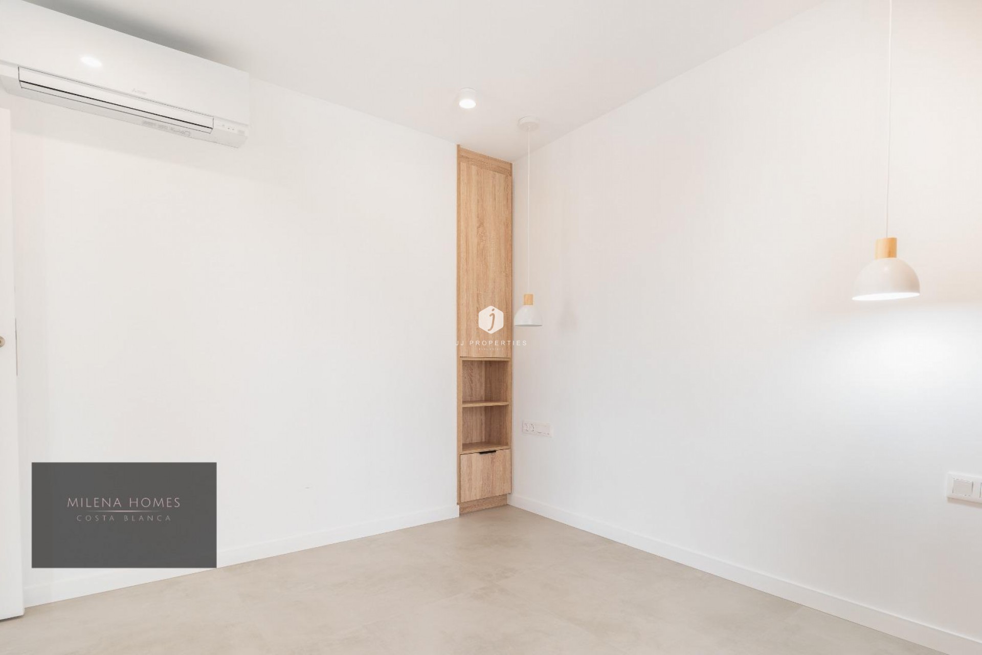 Aus zweiter Hand - Villa -
Cabo Roig