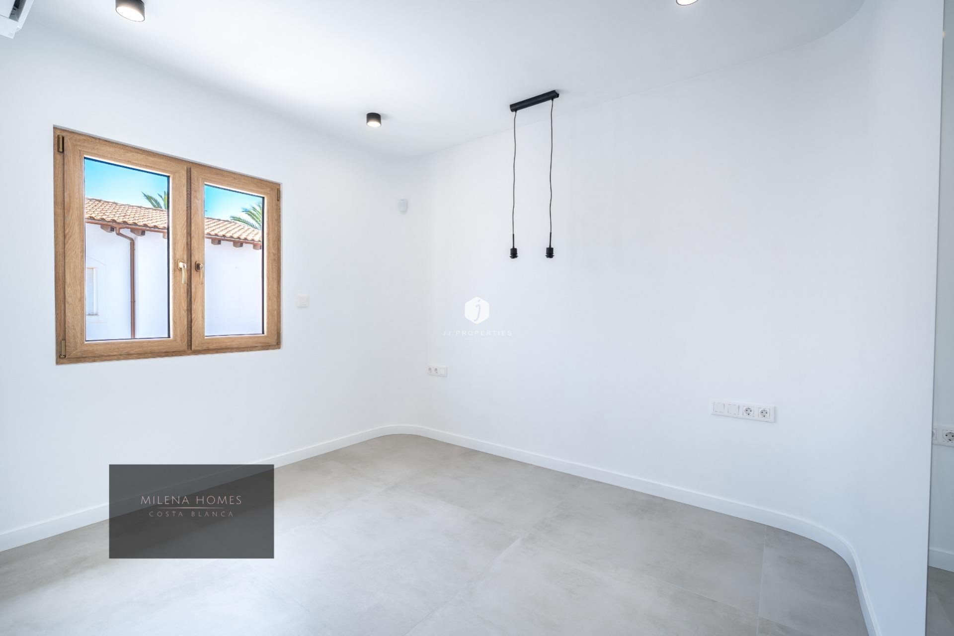 Aus zweiter Hand - Villa -
Cabo Roig