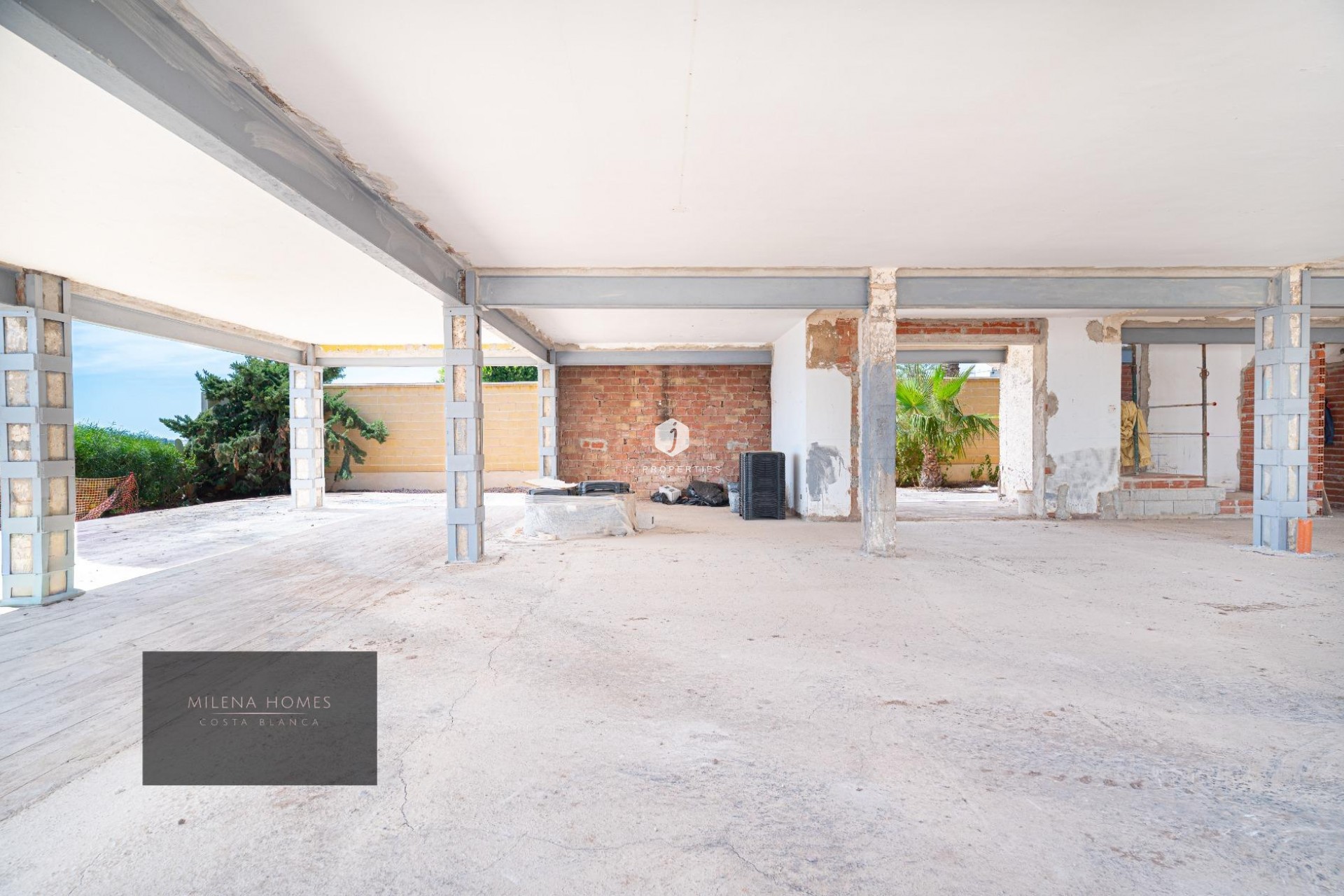 Aus zweiter Hand - Villa -
Cabo Roig