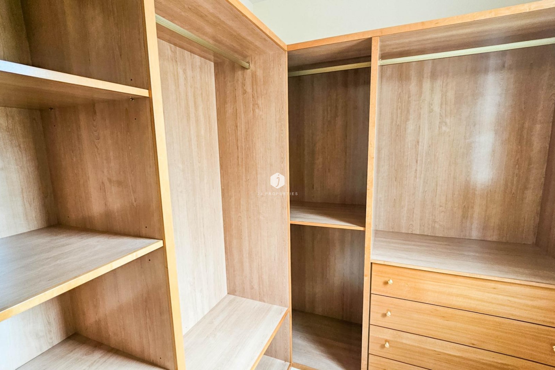 Aus zweiter Hand - Villa -
Cabo Roig