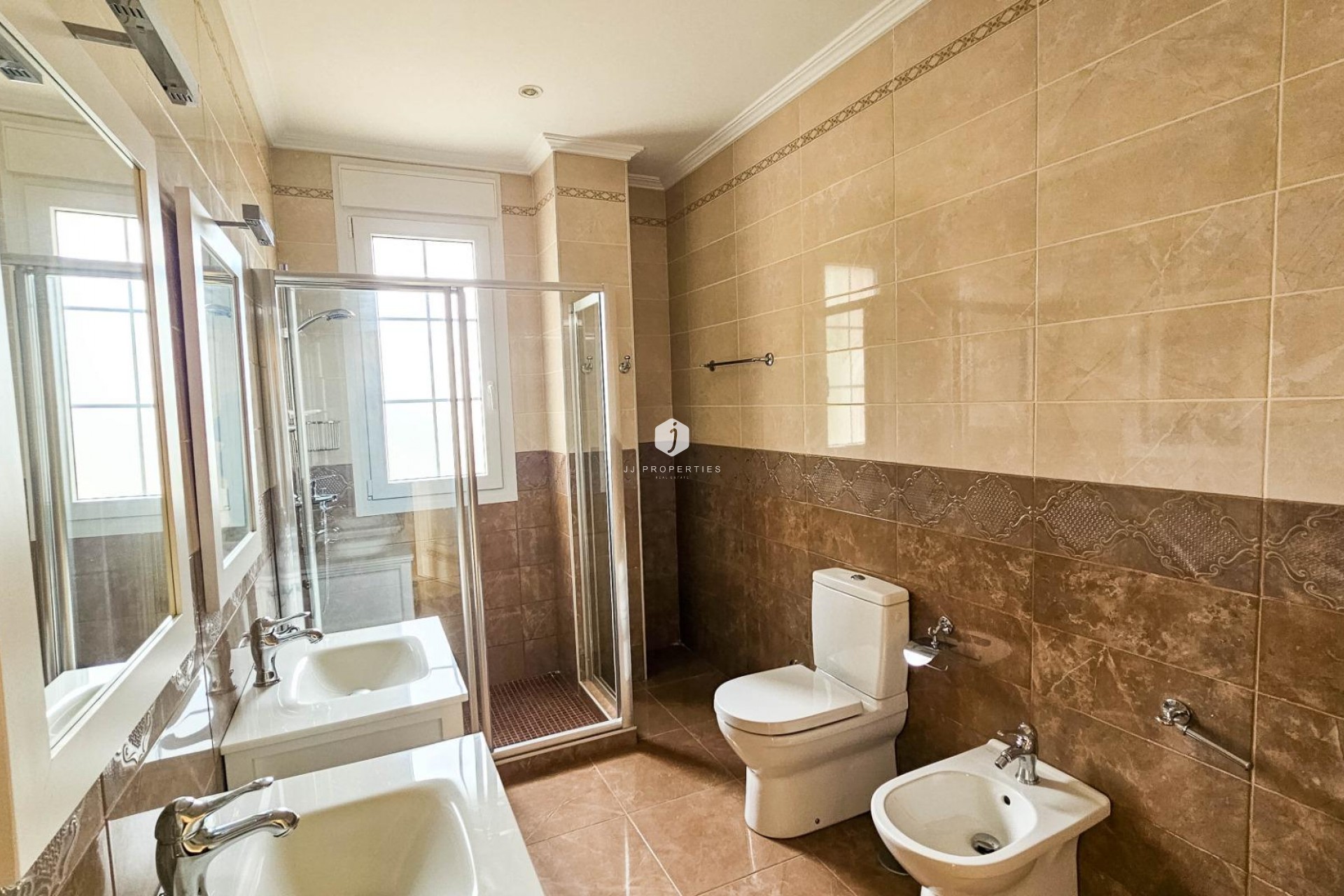 Aus zweiter Hand - Villa -
Cabo Roig