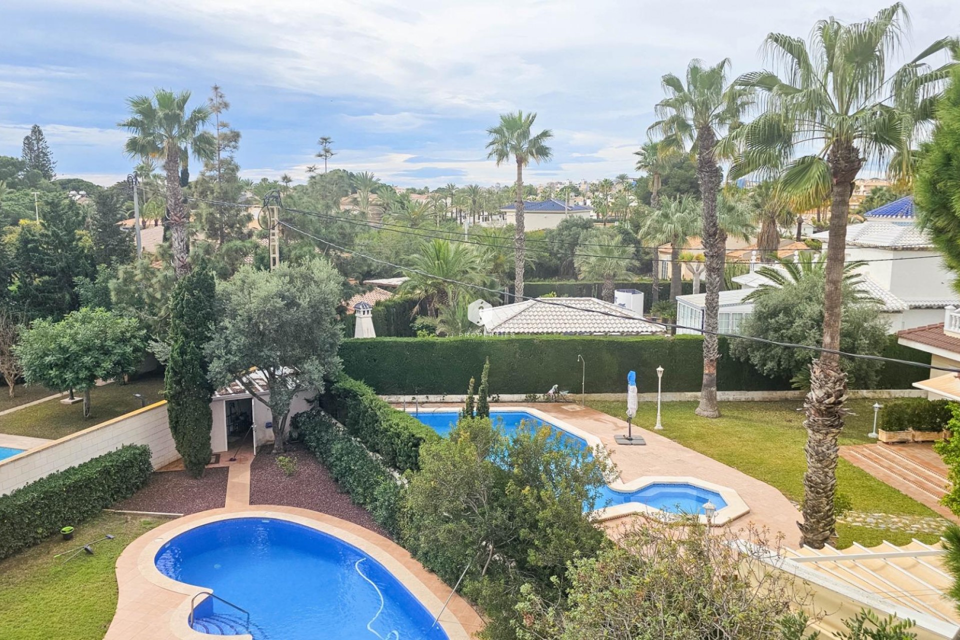 Aus zweiter Hand - Villa -
Cabo Roig