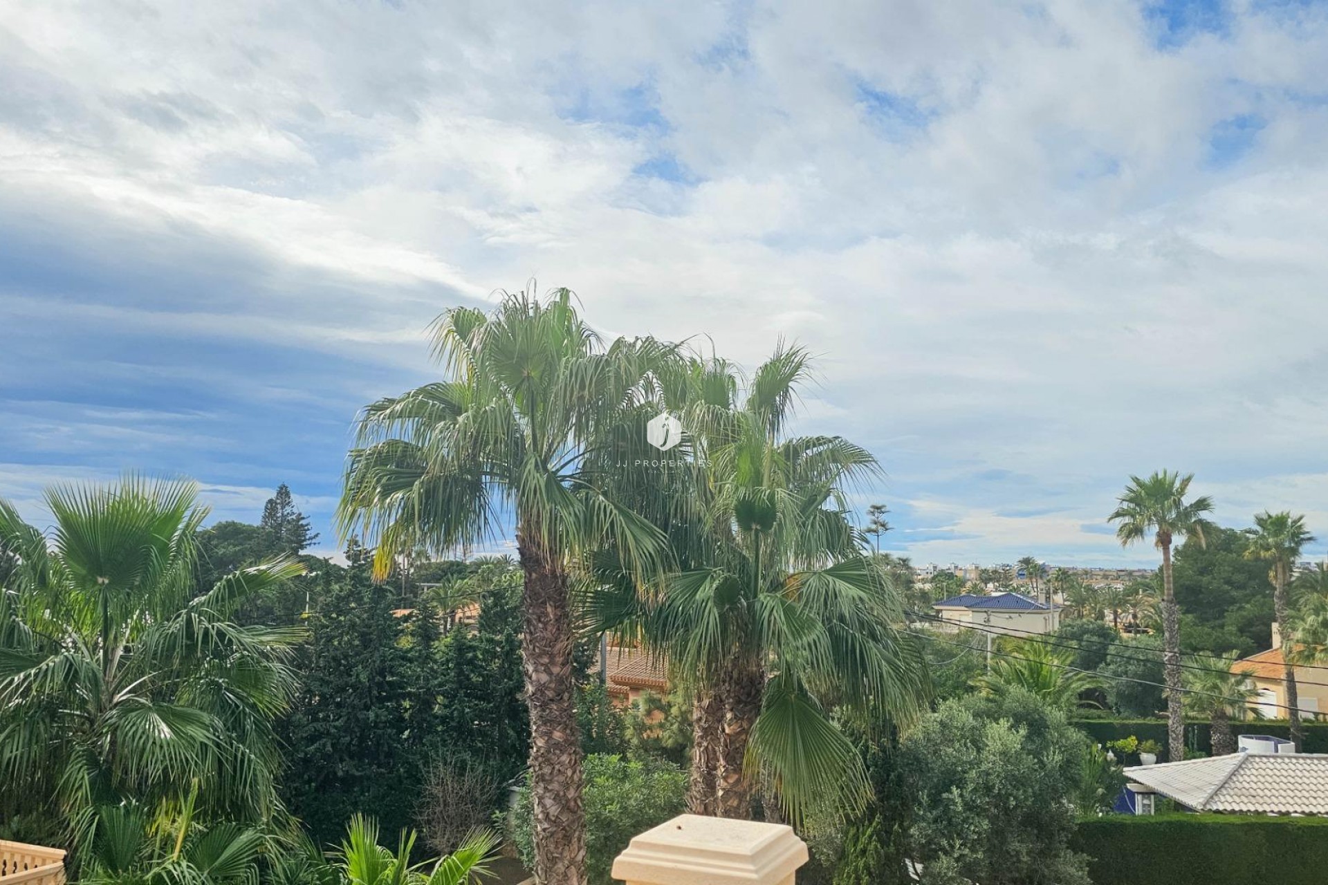 Aus zweiter Hand - Villa -
Cabo Roig