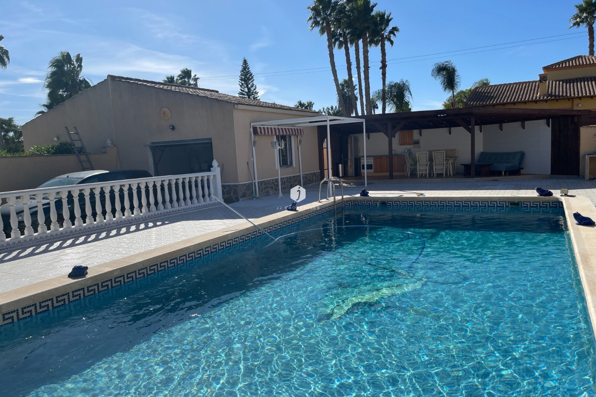 Aus zweiter Hand - Villa -
Catral - Costa Blanca