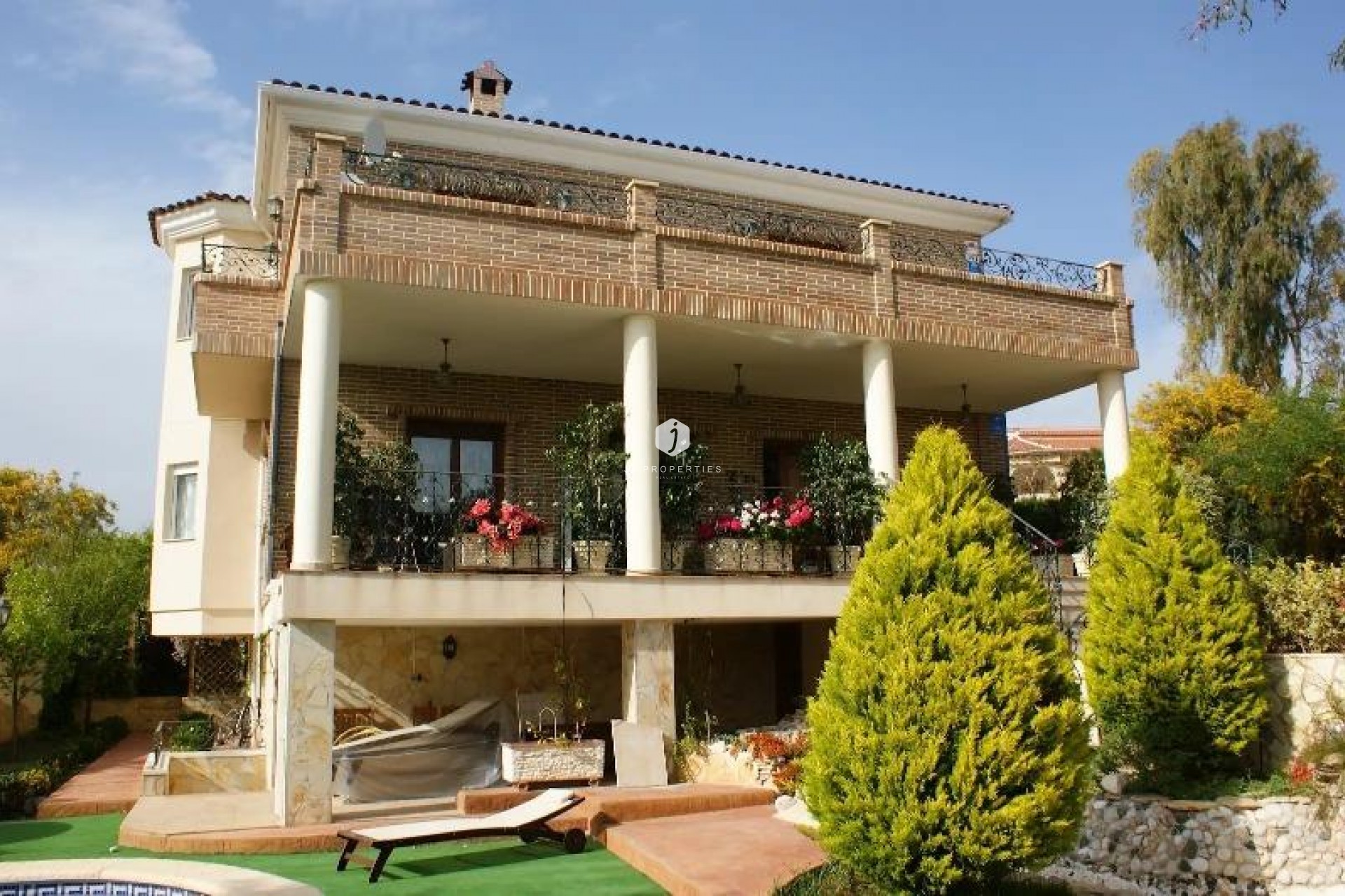 Aus zweiter Hand - Villa -
Ciudad Quesada