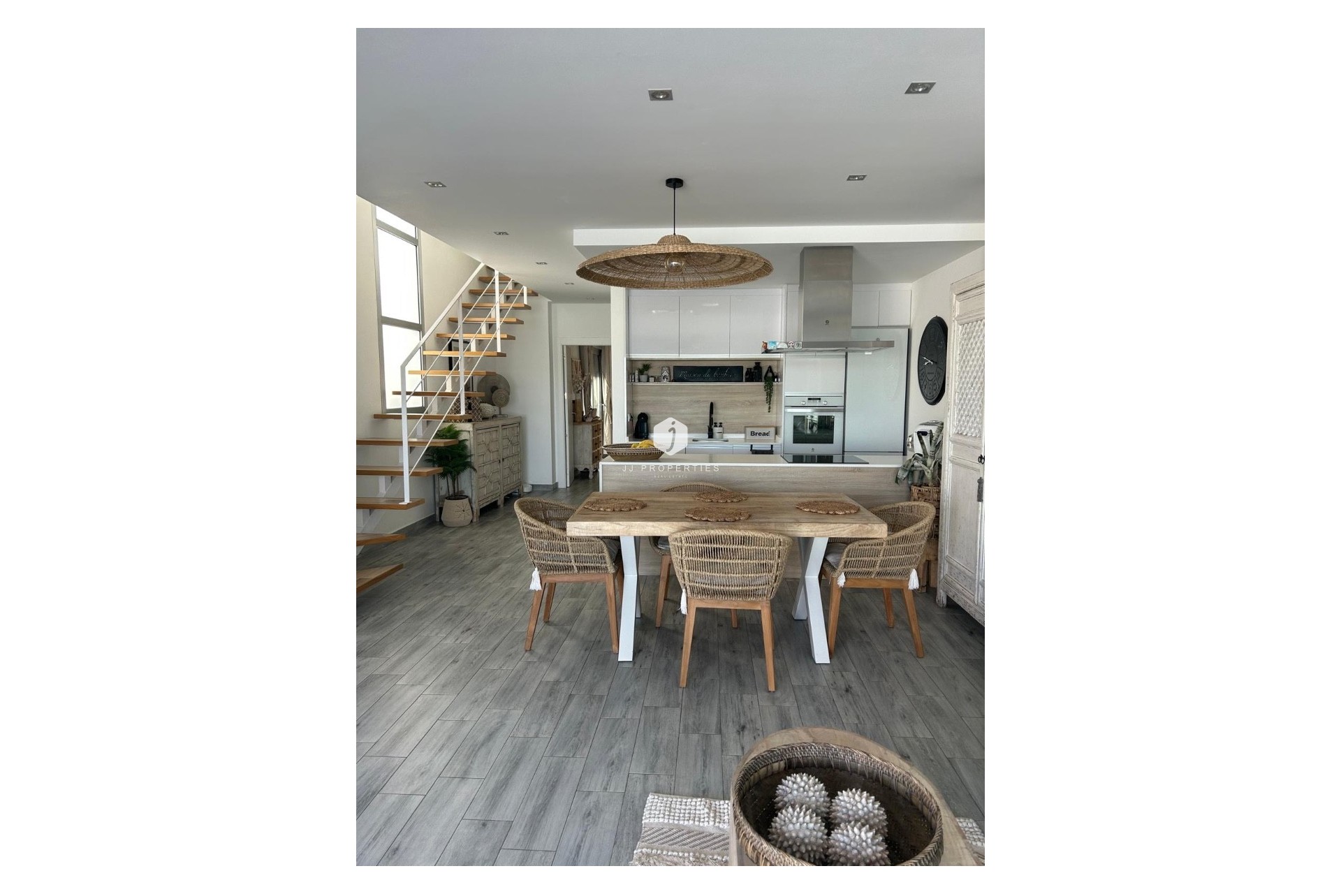 Aus zweiter Hand - Villa -
Daya Vieja - Costa Blanca