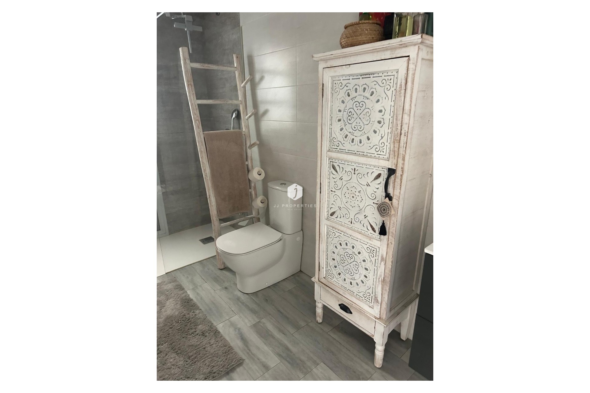 Aus zweiter Hand - Villa -
Daya Vieja - Costa Blanca