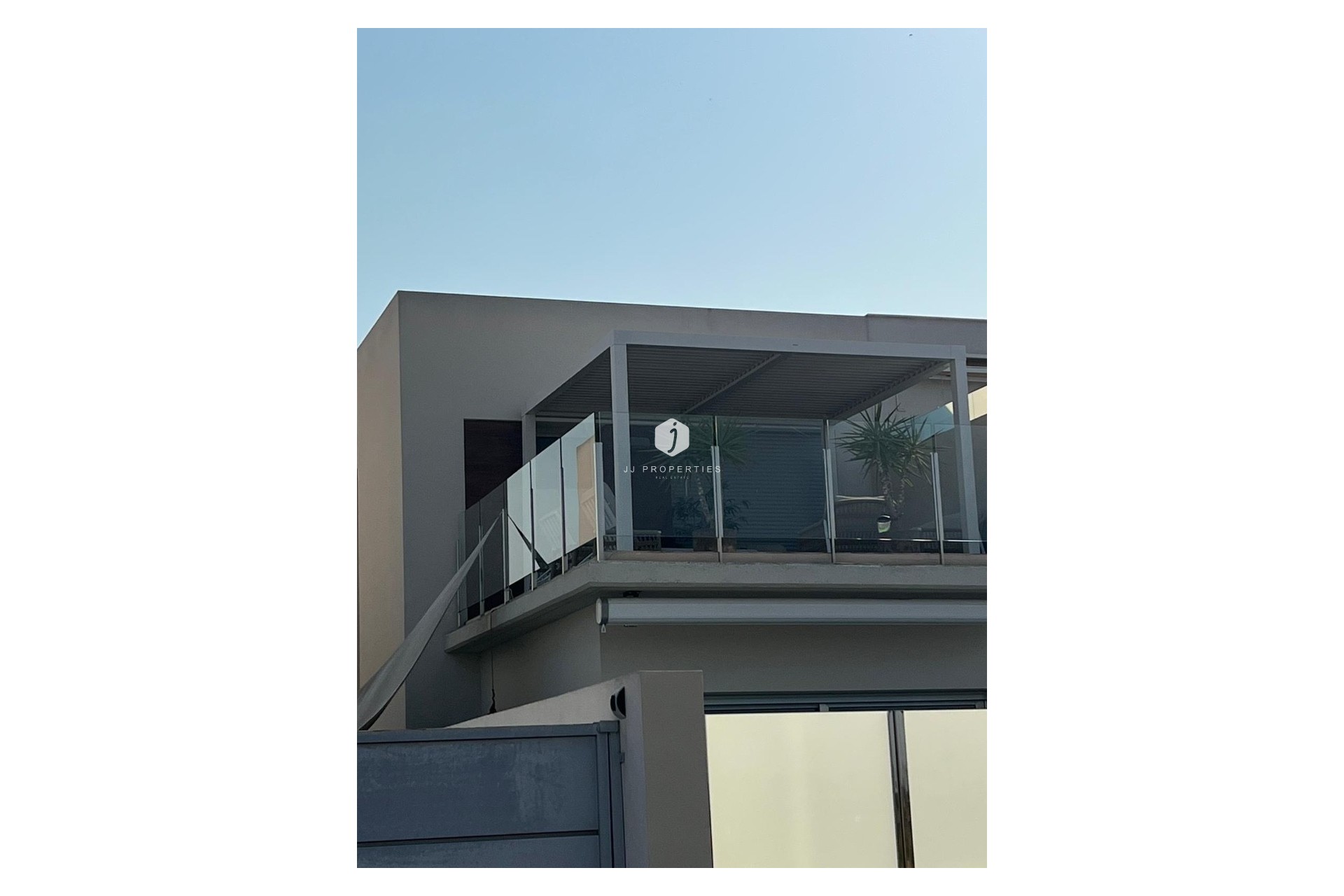 Aus zweiter Hand - Villa -
Daya Vieja - Costa Blanca