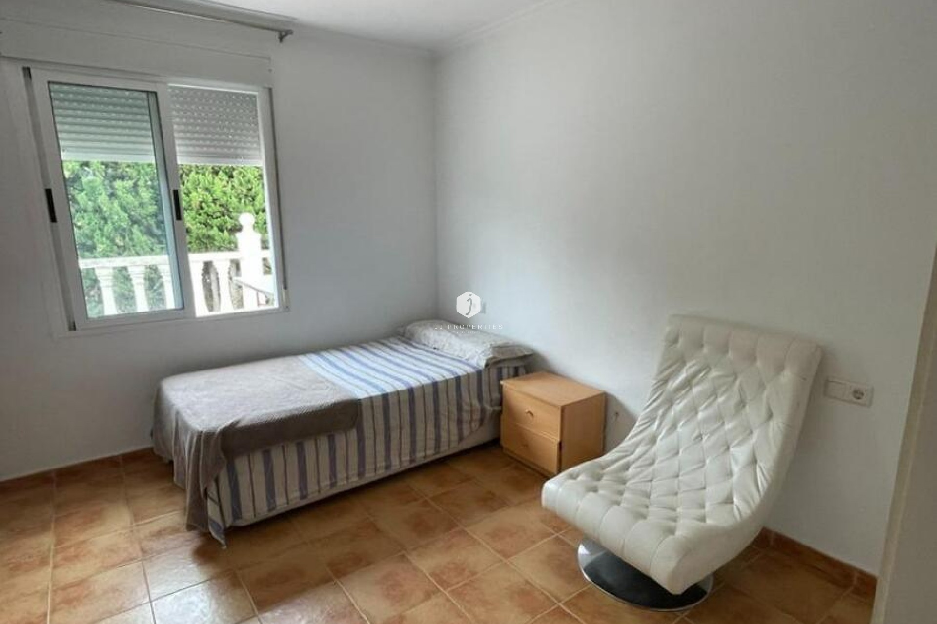 Aus zweiter Hand - Villa -
Daya Vieja - Costa Blanca