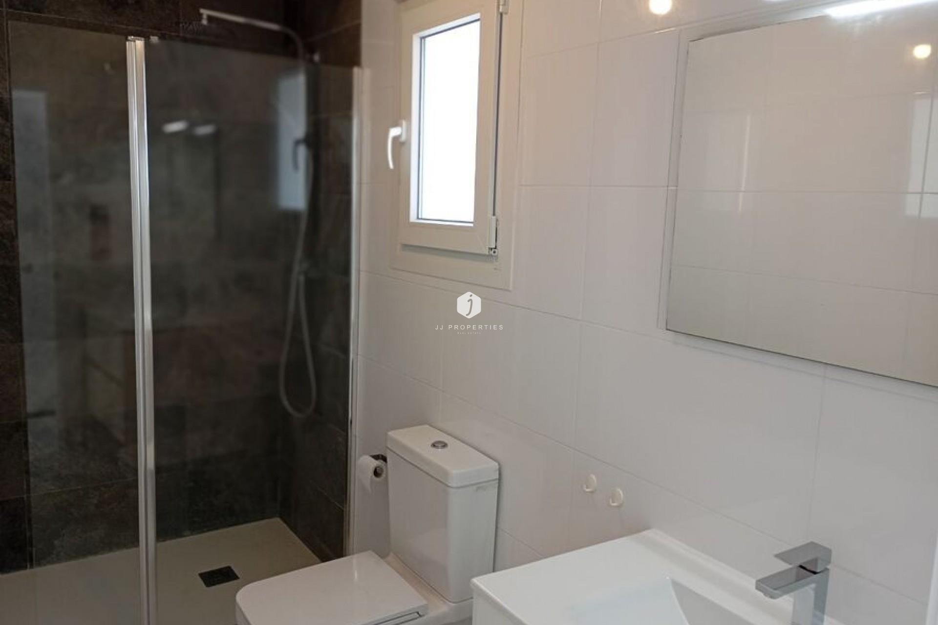 Aus zweiter Hand - Villa -
Daya Vieja - Costa Blanca