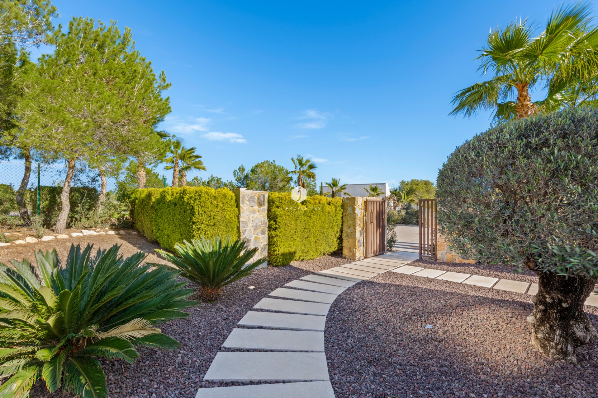 Aus zweiter Hand - Villa -
Dehesa de Campoamor - Costa Blanca