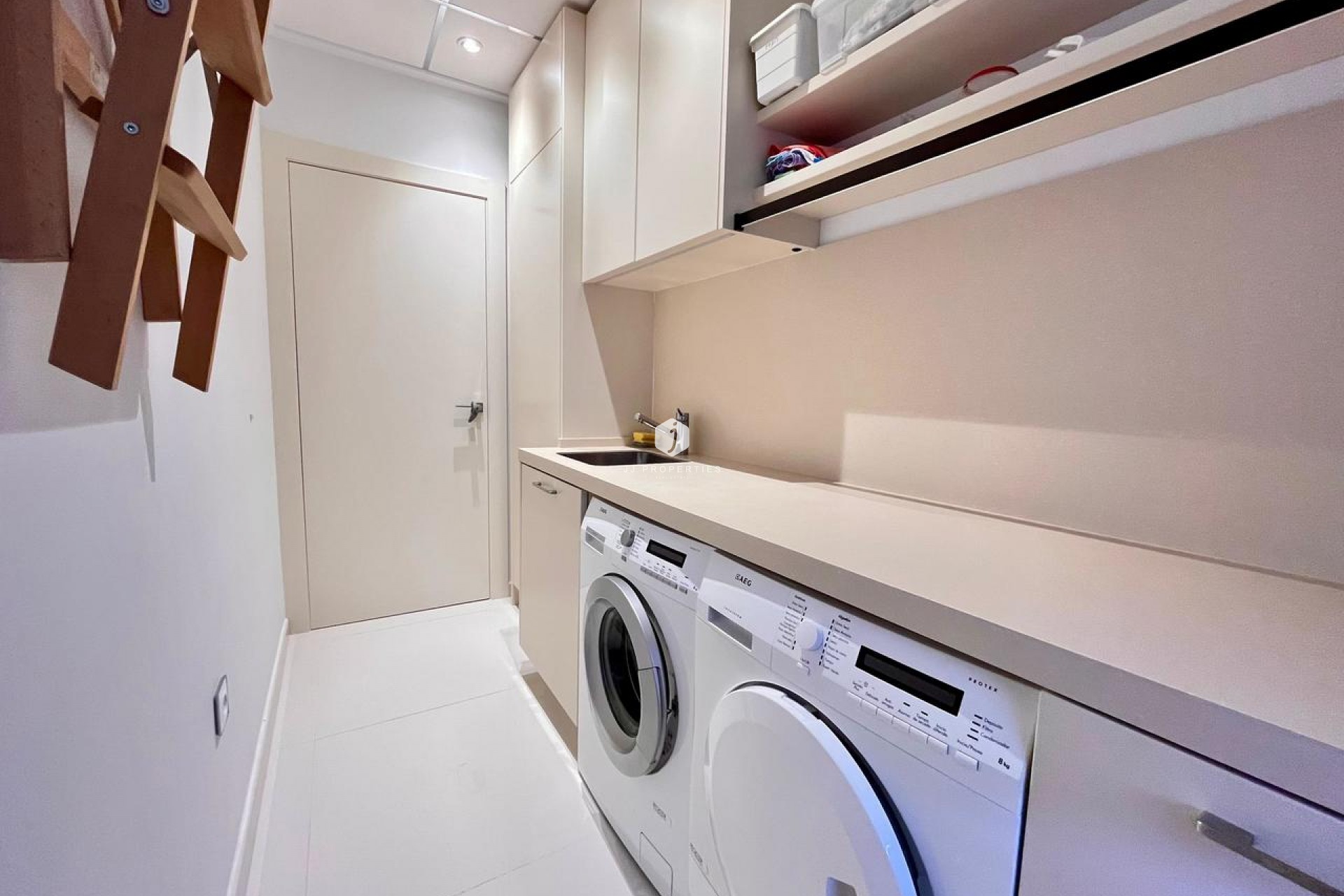 Aus zweiter Hand - Villa -
Dehesa de Campoamor - Costa Blanca