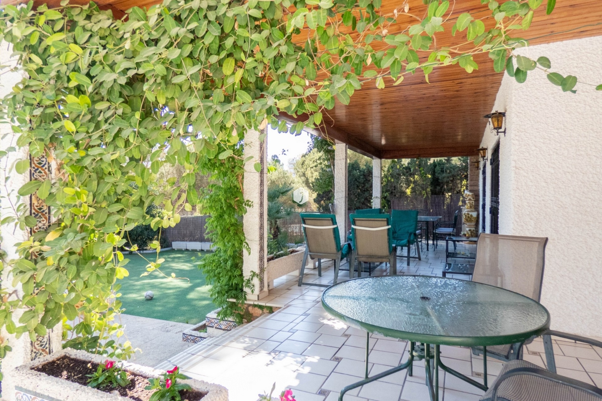 Aus zweiter Hand - Villa -
Dehesa de Campoamor - Costa Blanca