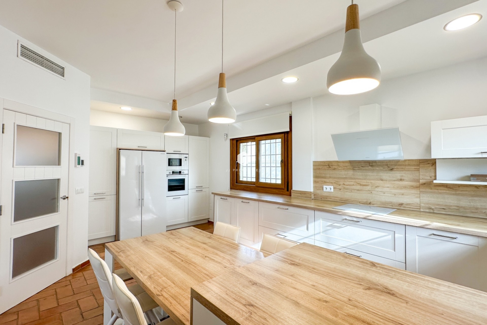 Aus zweiter Hand - Villa -
Dehesa de Campoamor - Costa Blanca