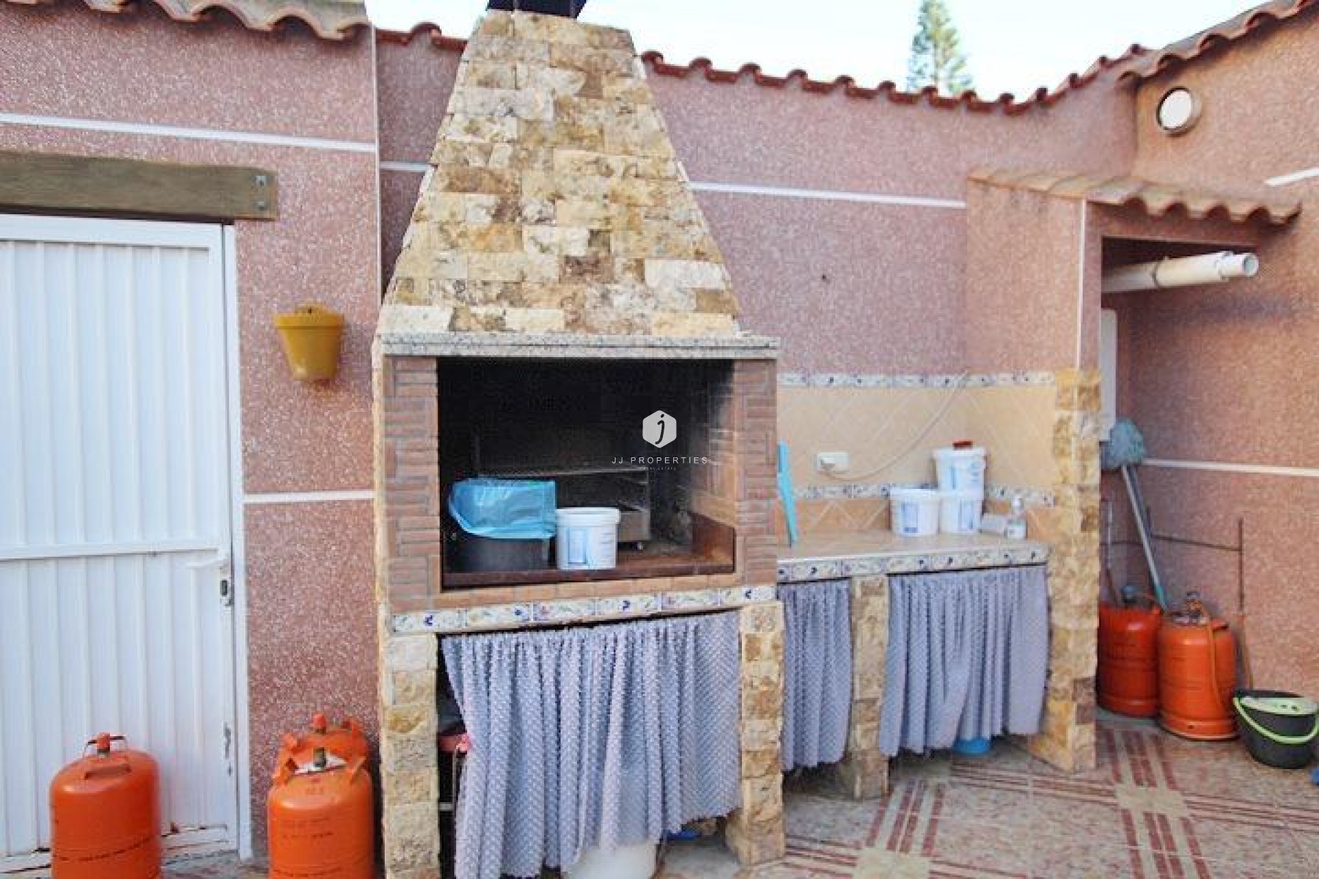 Aus zweiter Hand - Villa -
Formentera del Segura - C- Cooperativa