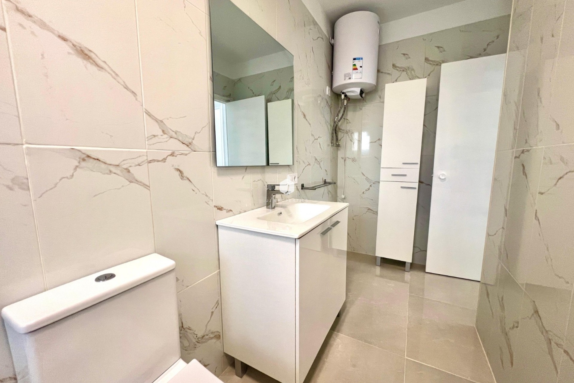 Aus zweiter Hand - Villa -
La Mata - Costa Blanca