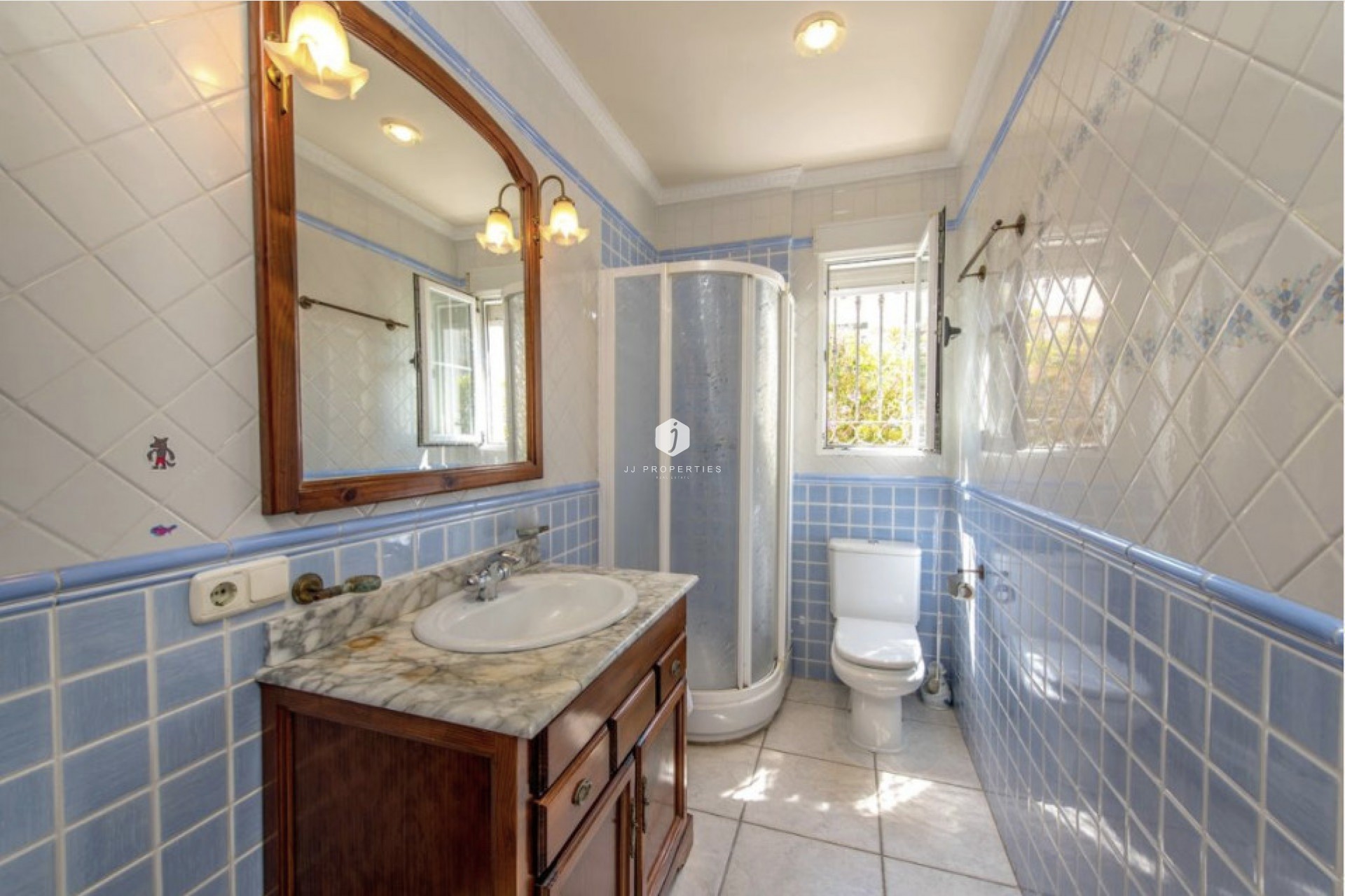 Aus zweiter Hand - Villa -
La Mata - Costa Blanca