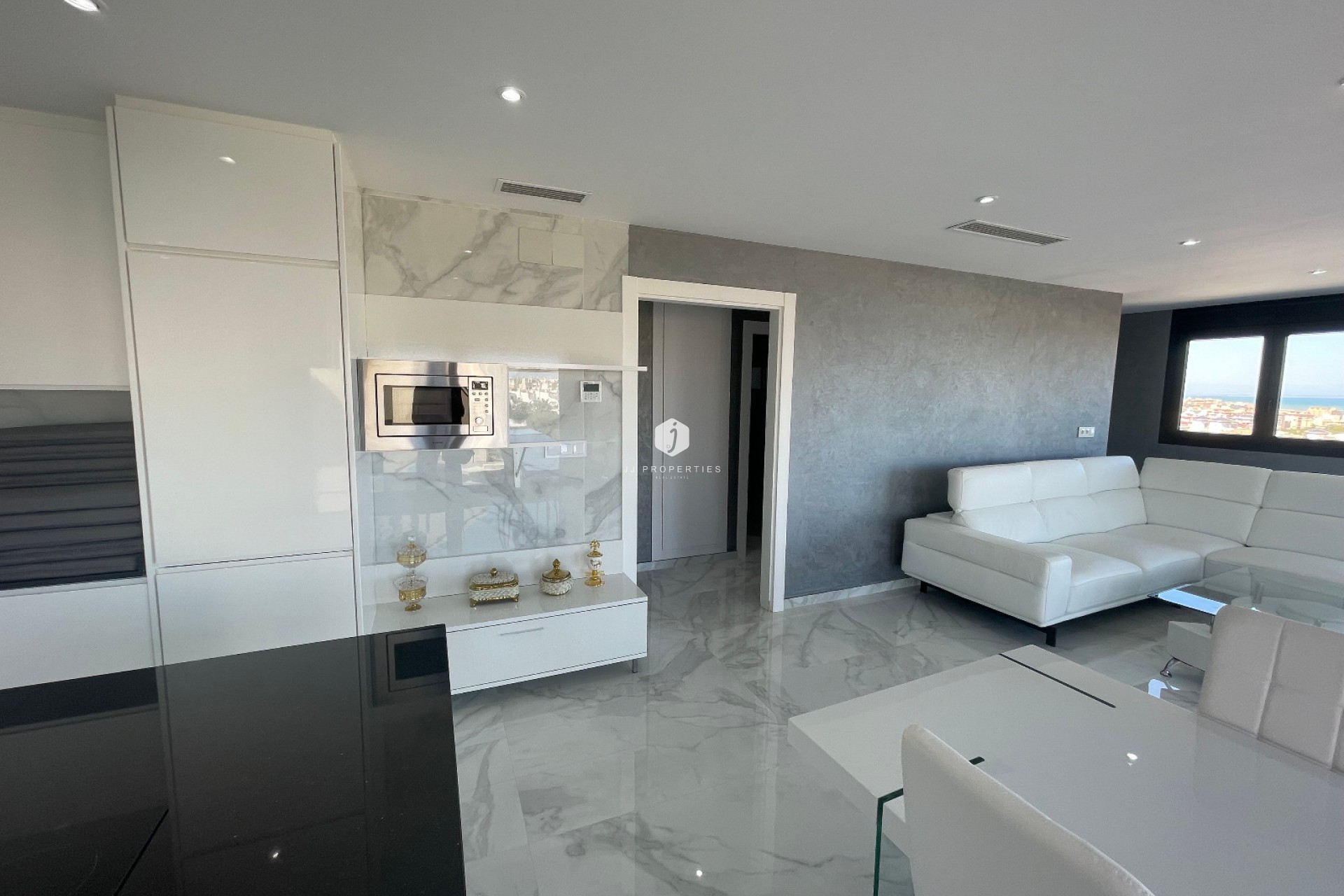 Aus zweiter Hand - Villa -
La Mata - Costa Blanca