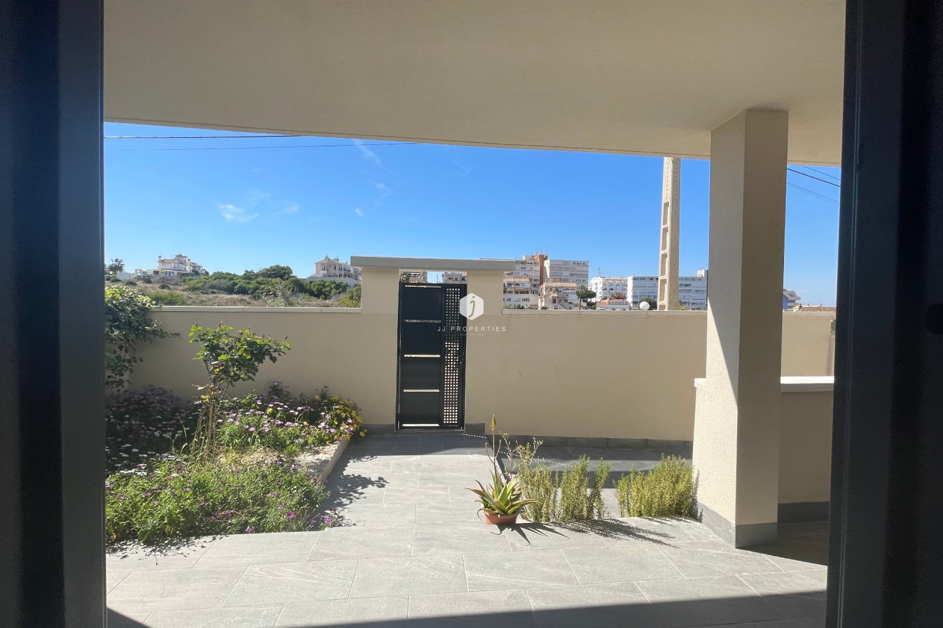 Aus zweiter Hand - Villa -
La Mata - Costa Blanca