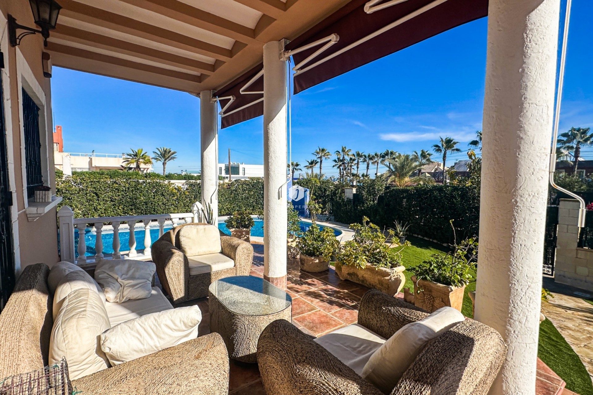 Aus zweiter Hand - Villa -
La Mata - Costa Blanca