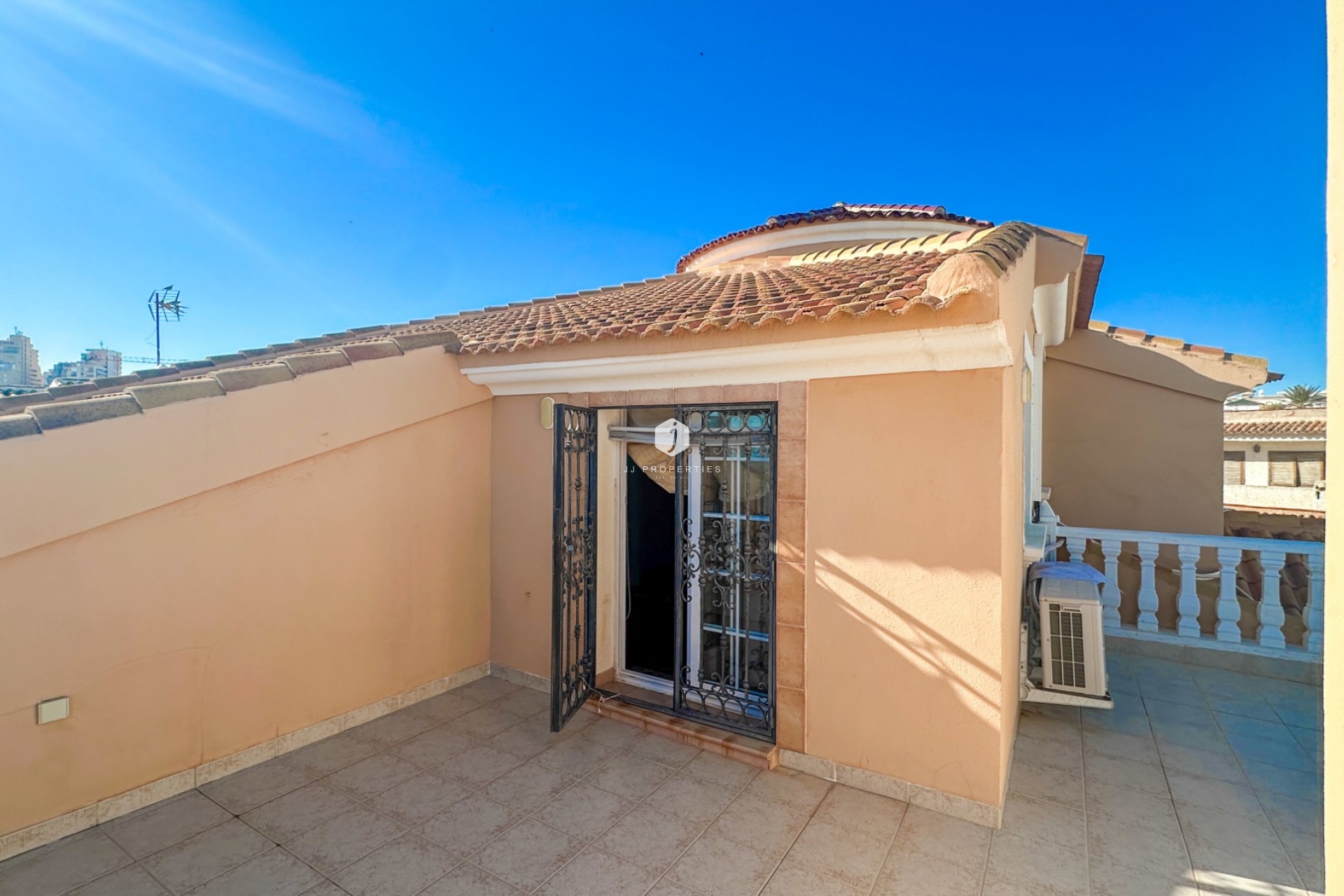 Aus zweiter Hand - Villa -
La Mata - Costa Blanca
