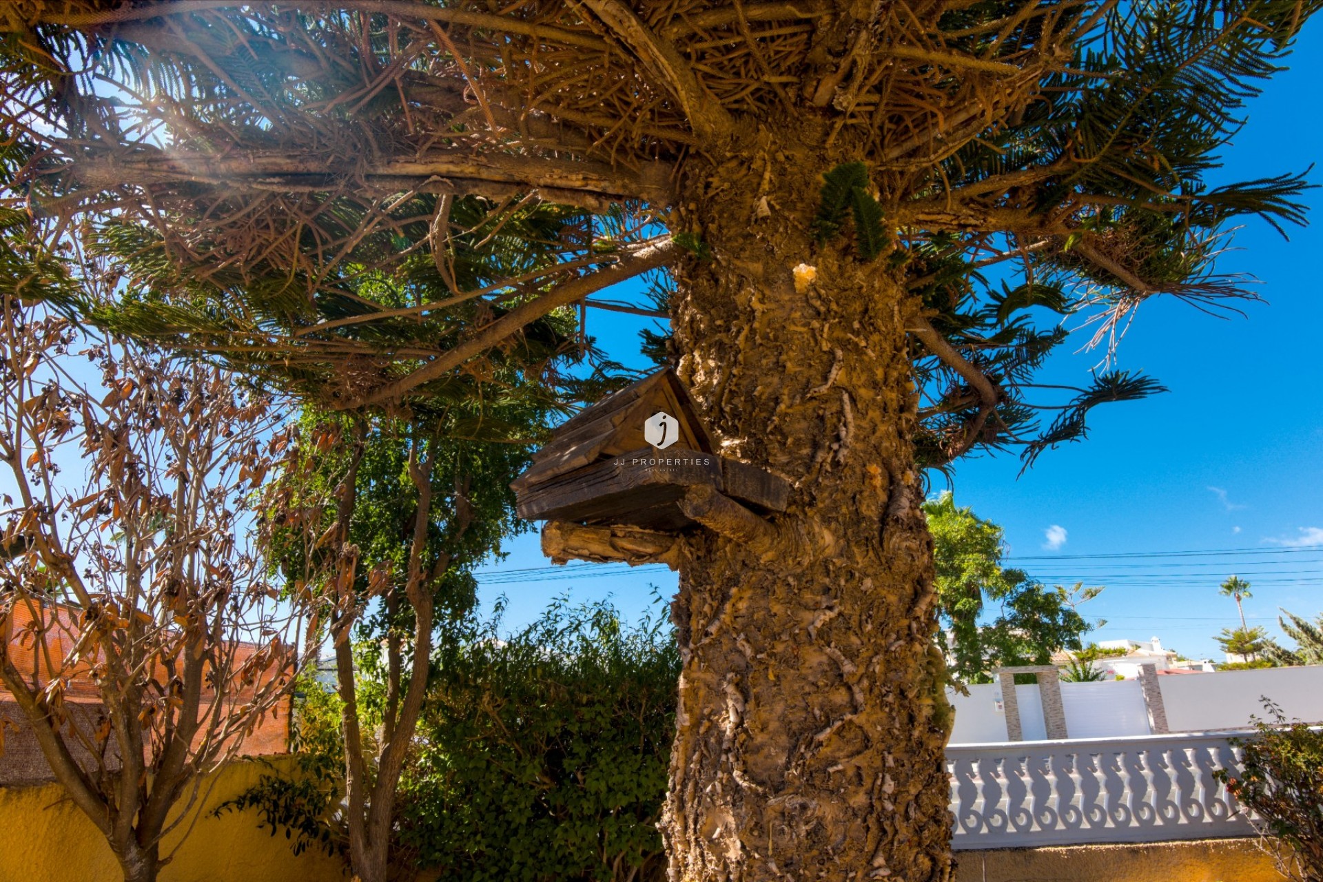 Aus zweiter Hand - Villa -
La Siesta - Costa Blanca