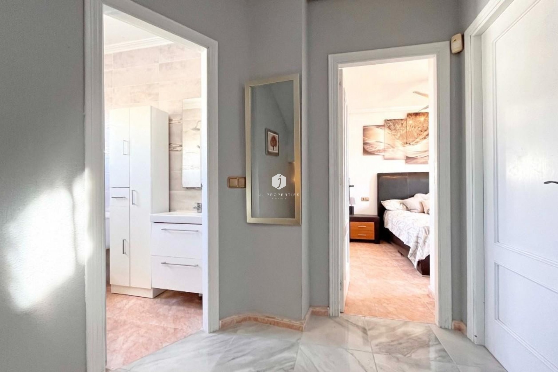 Aus zweiter Hand - Villa -
La Zenia - Costa Blanca