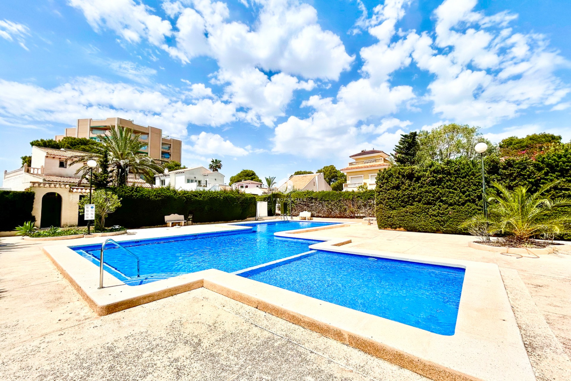 Aus zweiter Hand - Villa -
La Zenia - Costa Blanca