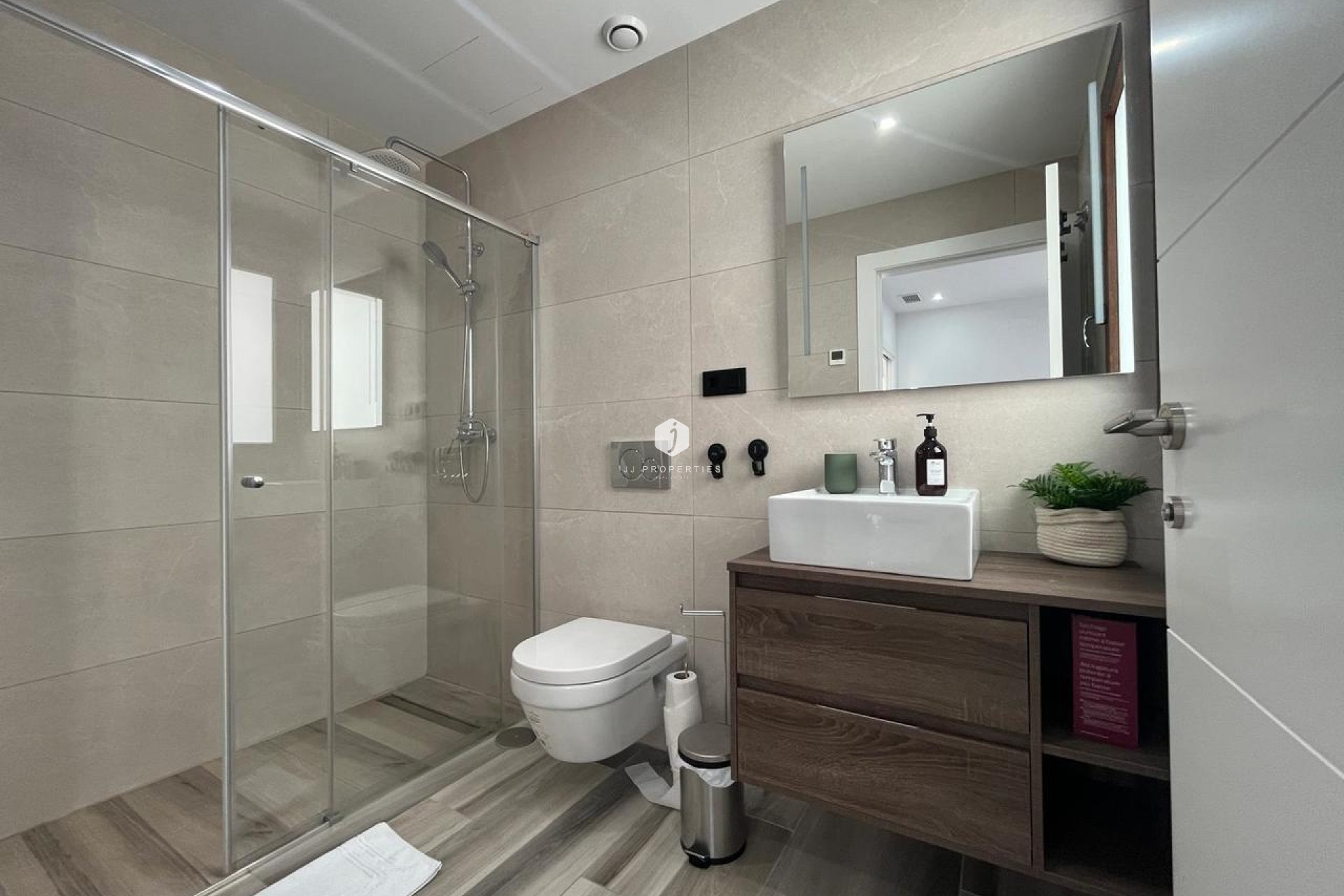 Aus zweiter Hand - Villa -
Los Altos - Costa Blanca