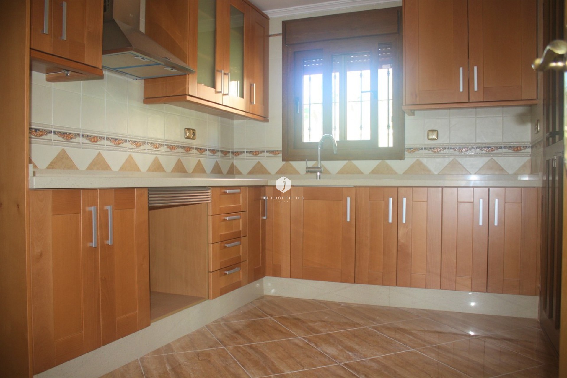 Aus zweiter Hand - Villa -
Los Altos - Costa Blanca