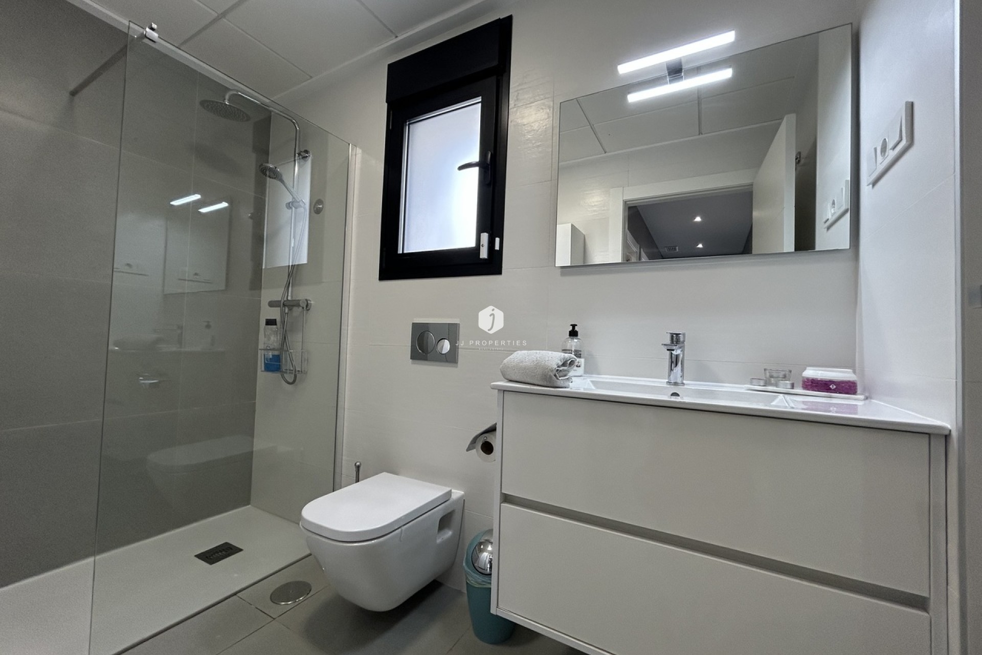 Aus zweiter Hand - Villa -
Los Balcones - Costa Blanca